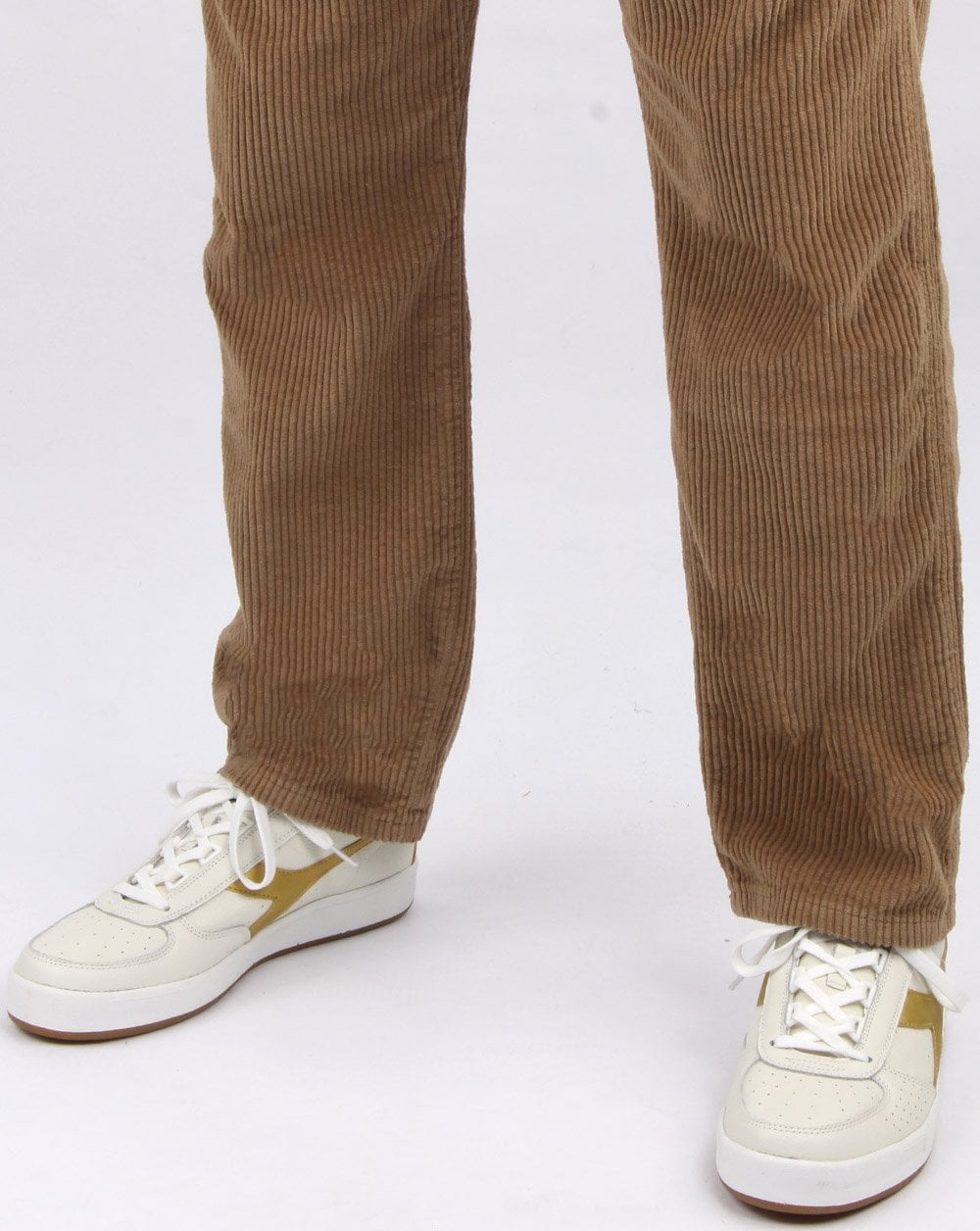 Lois Dallas Straight Jumbo Cordhose in dunklem Sand