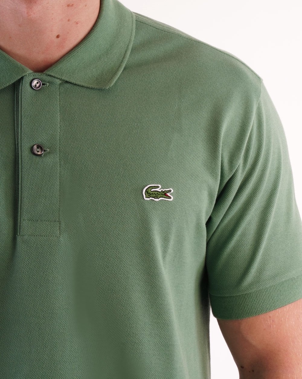 Lacoste – Klassisches Poloshirt in Aschgrün