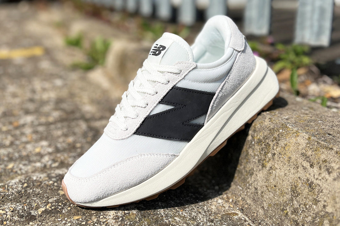 New Balance 370 1970s trainer sea salt