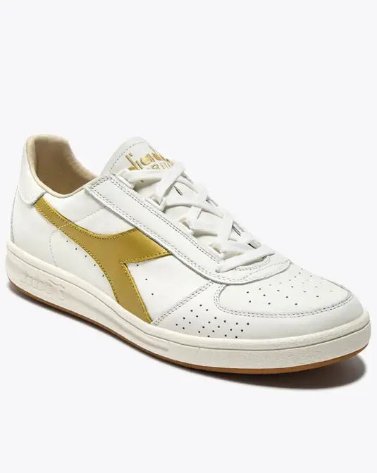 Diadora