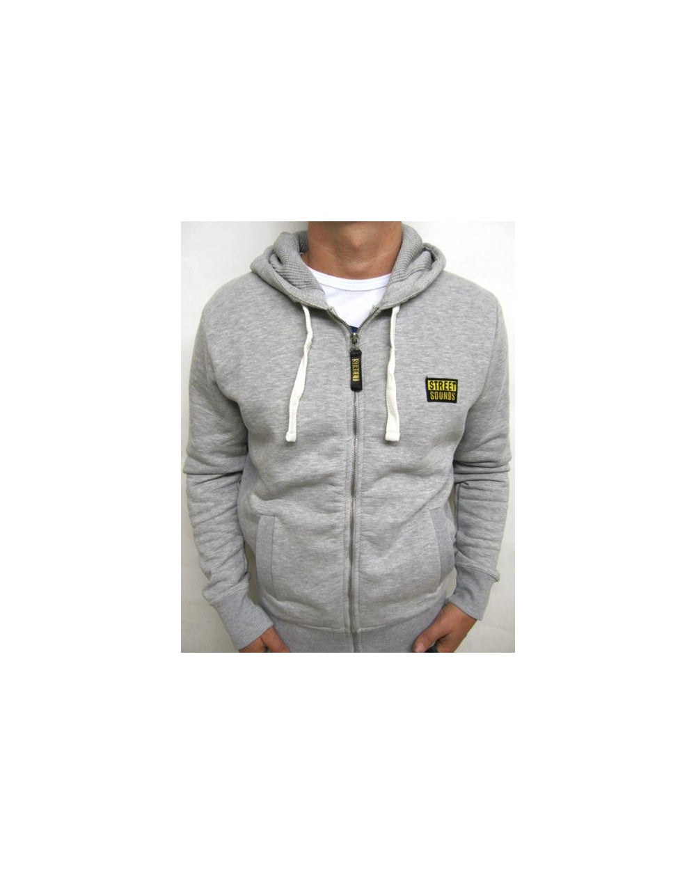 Kapuzenpullover mit durchgehendem Reißverschluss und Print „Street Sounds“ in Grau