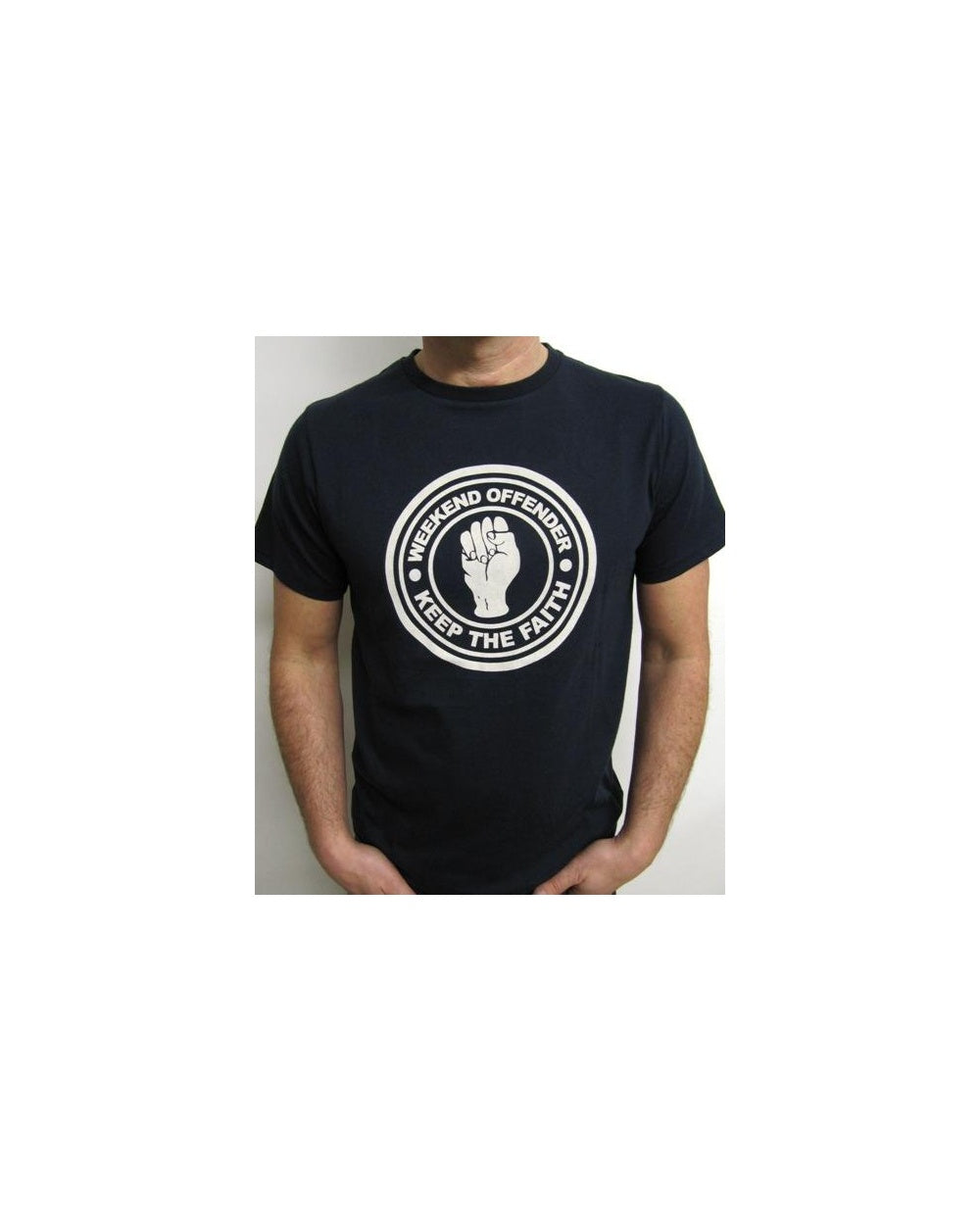 Weekend Offender – T-Shirt „Keep The Faith“ in Marineblau
