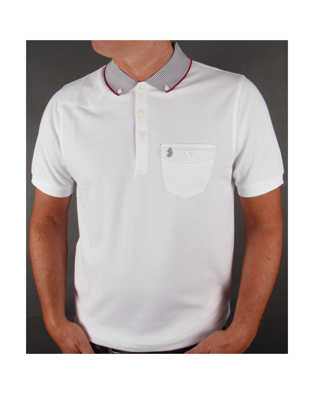 Luke Landbright Poloshirt mit gestreiftem Kragen in Weiß