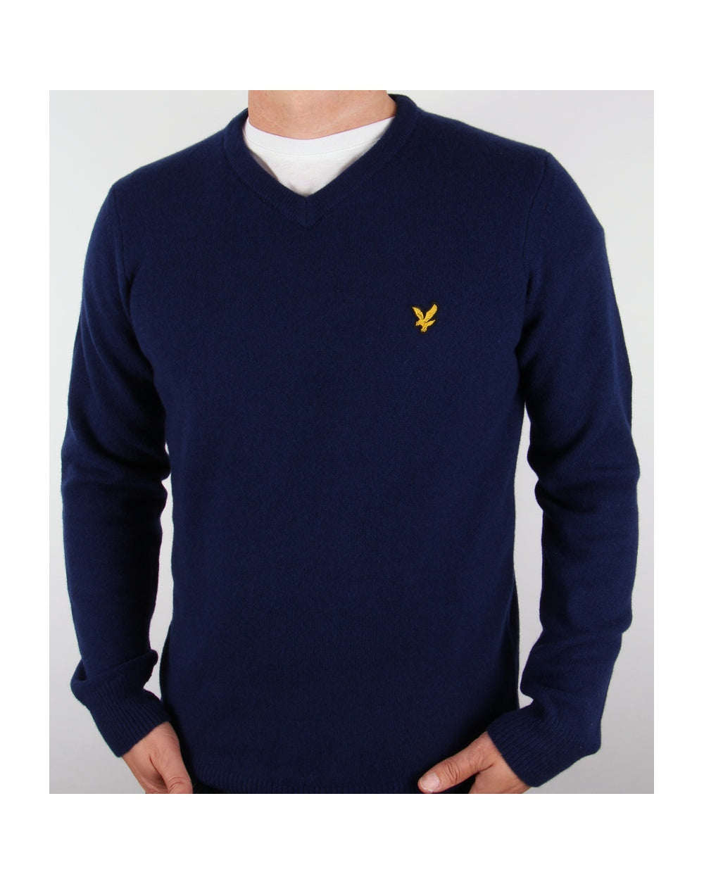 Lyle And Scott Lammwollpullover mit V-Ausschnitt, Admiralsblau