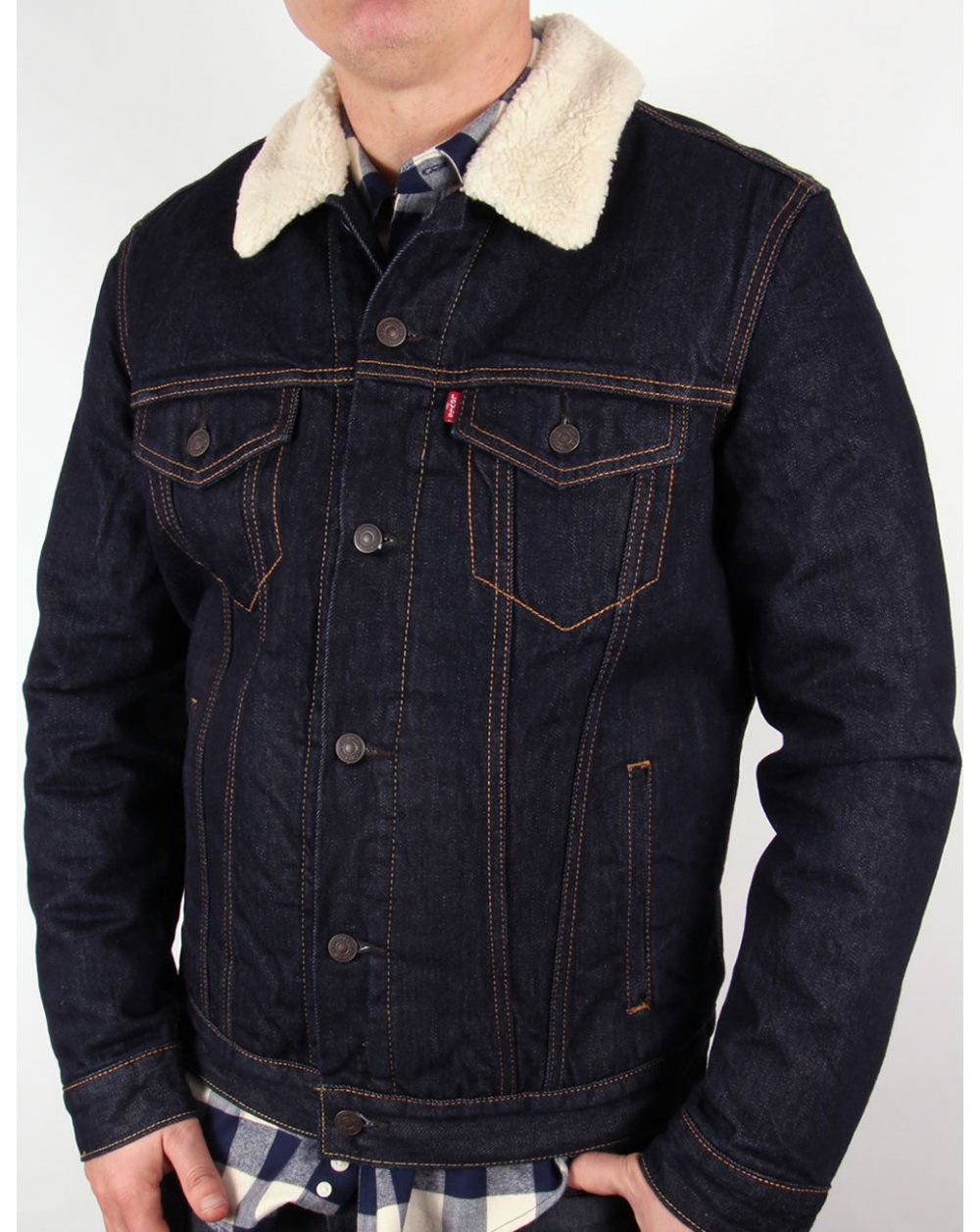 Levis – Trucker-Jacke aus dunklem Denim