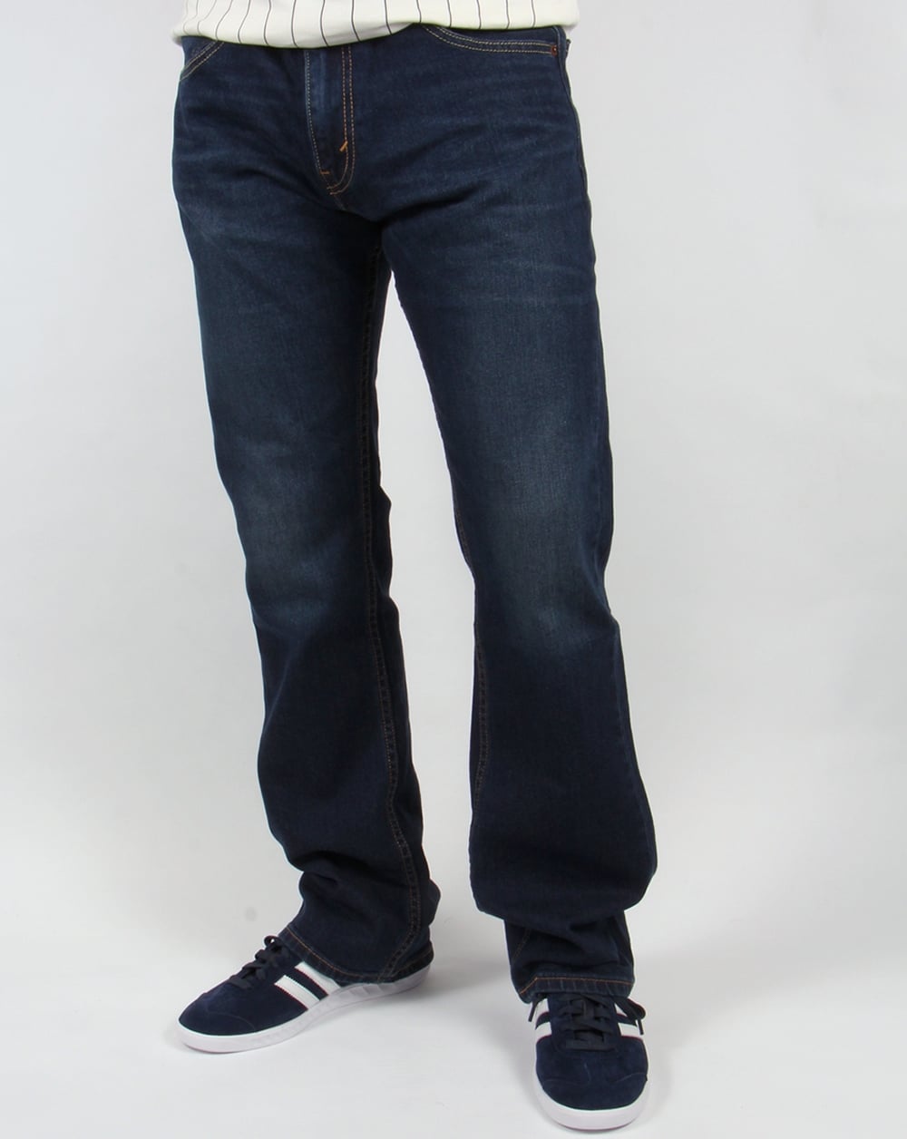 Levis 527 – Bootcut-Jeans in dunkler California-Waschung
