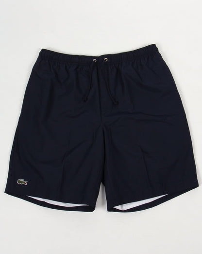 Lacoste Sport – Shorts mit Kordelzug und Diamanten in Marineblau