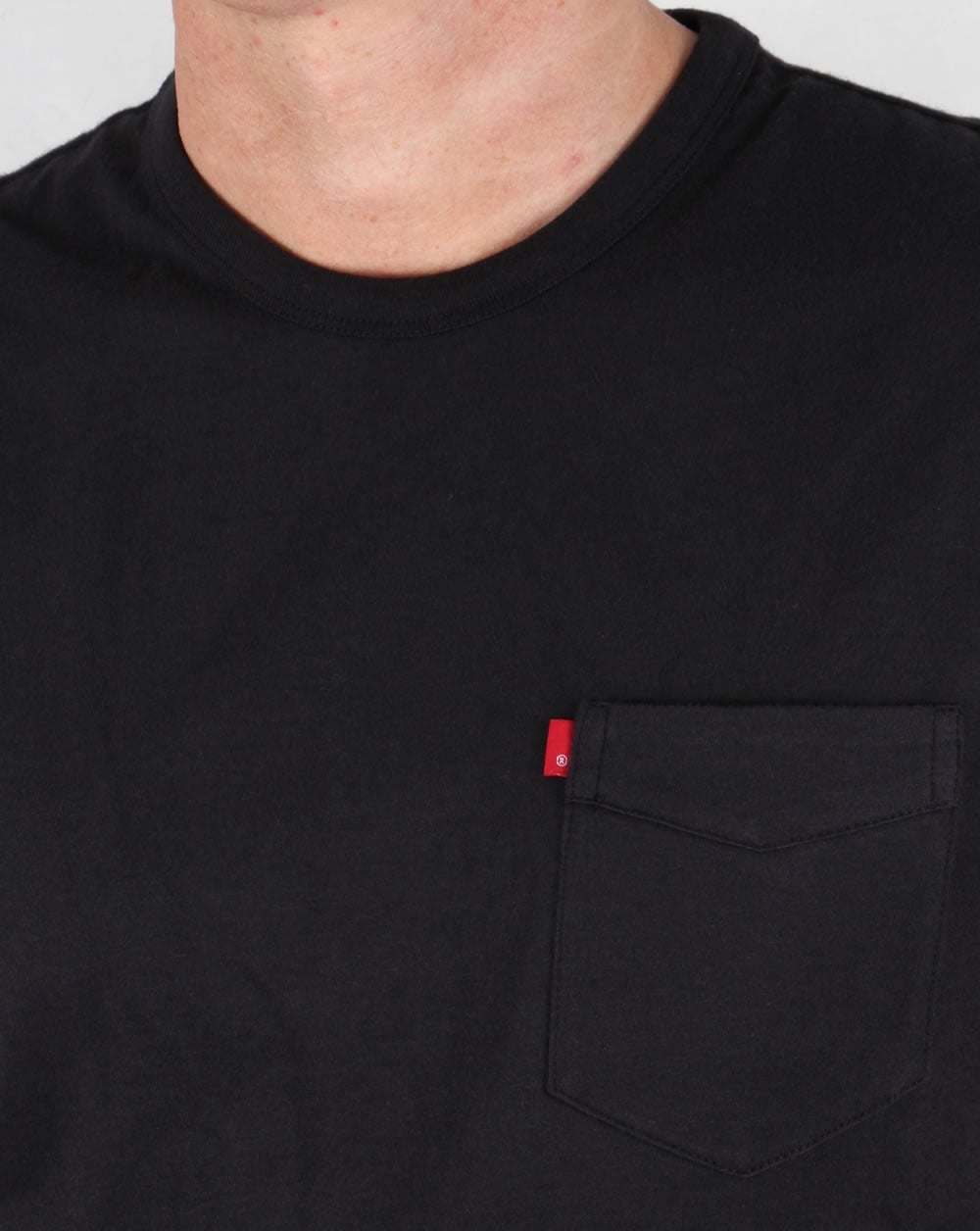 Levis – Sunset – Schwarzes T-Shirt mit Tasche