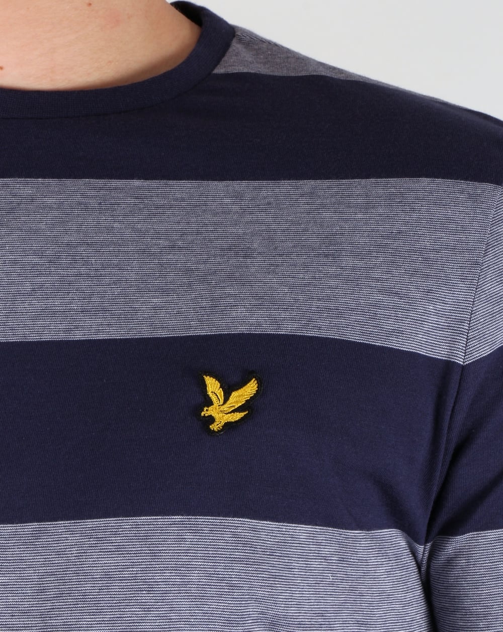 Lyle And Scott – T-Shirt mit breiten Streifen in Marineblau