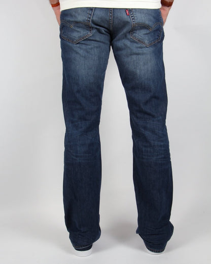 Levis 527 – Bootcut-Jeans, größtenteils mittelblau