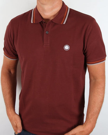 Pretty Green – Poloshirt mit Streifen in Dunkelburgunderrot