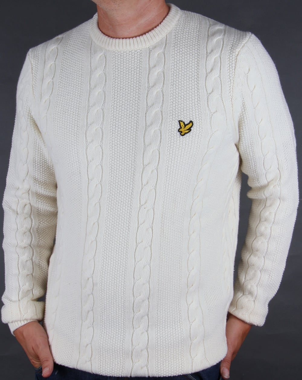 Lyle And Scott – Zopfmusterpullover aus Lammwolle in Elfenbein