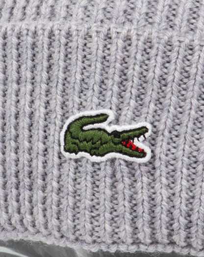 Lacoste – Gerippte Wollmütze mit Umschlag in Silber