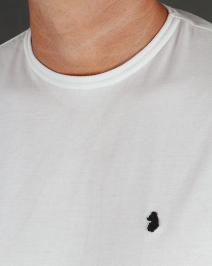 Luke – New Charmer – Schmal geschnittenes T-Shirt in Weiß
