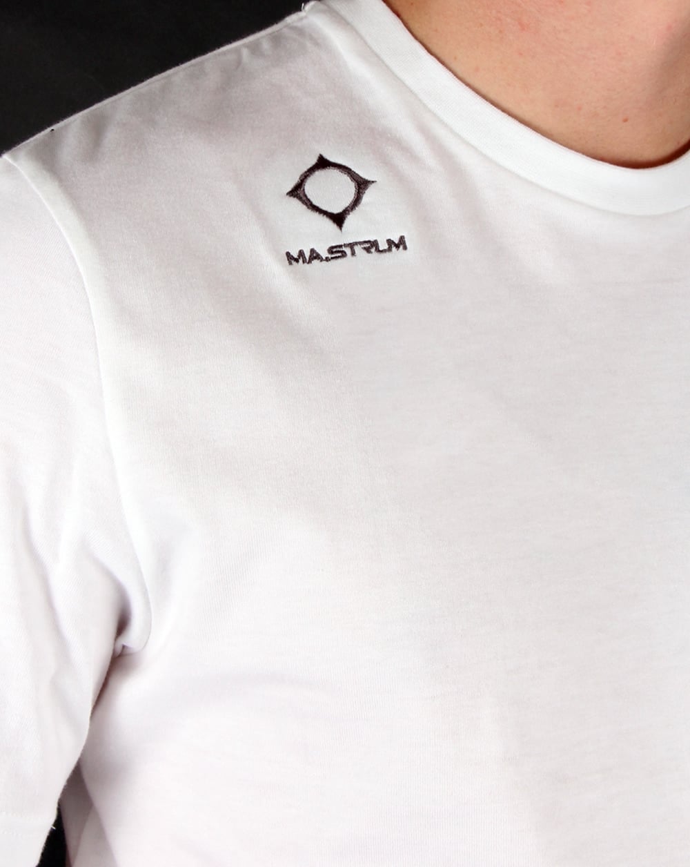 Ma.strum Emblem T-Shirt Weiß