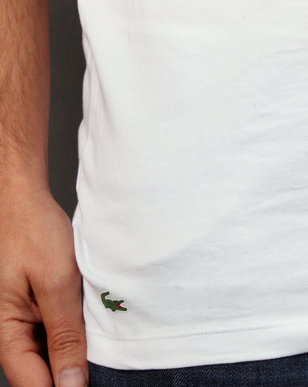 Lacoste – T-Shirts mit V-Ausschnitt im Doppelpack, Weiß