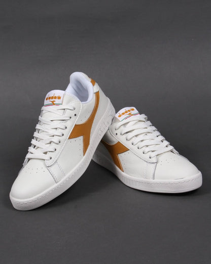 Diadora Game Low Waxed Sneakers Weiß/Bernsteingold 