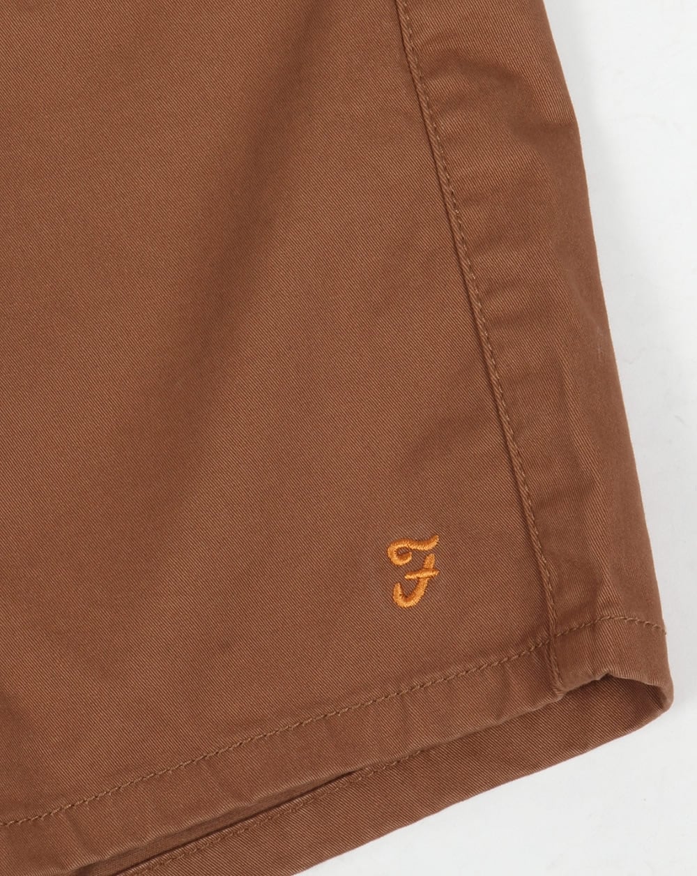Farah – Hawk – Chino-Twill-Shorts in Kamelbraun