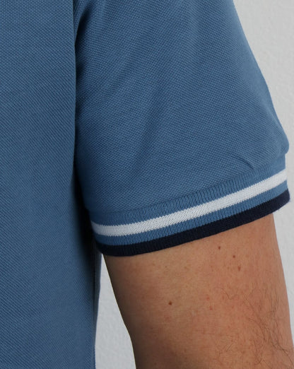 Pretty Green – Poloshirt mit Streifen in Mittelblau