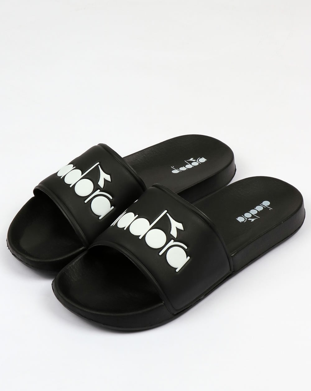 Diadora Serifos 90 Slides Schwarz