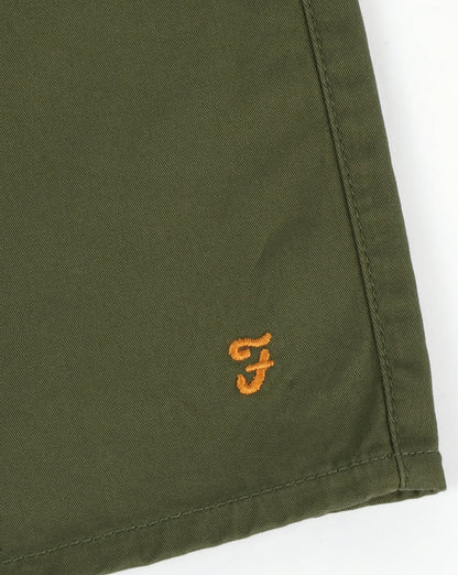 Farah Hawk Chino-Twill-Shorts Militärgrün