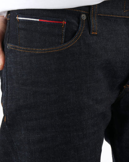 Tommy Hilfiger – Scanton – Slim-Fit-Jeans in bequemer Spülung