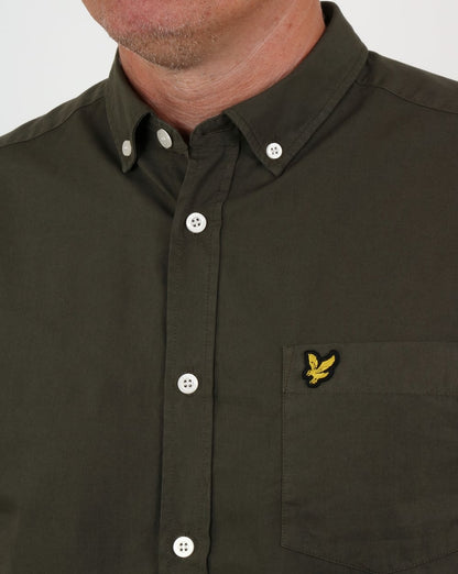 Lyle And Scott – Garment Dye – Hemd in Olivgrün