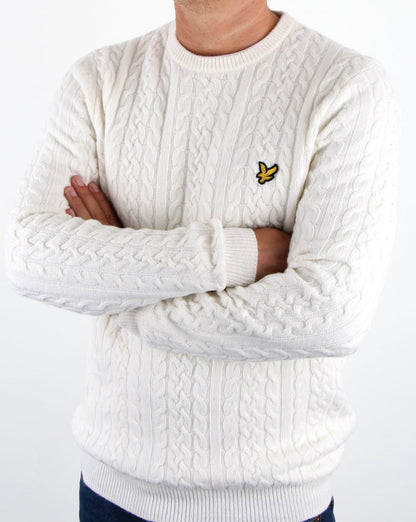 Lyle And Scott – Pullover mit Zopfmuster in Off-White