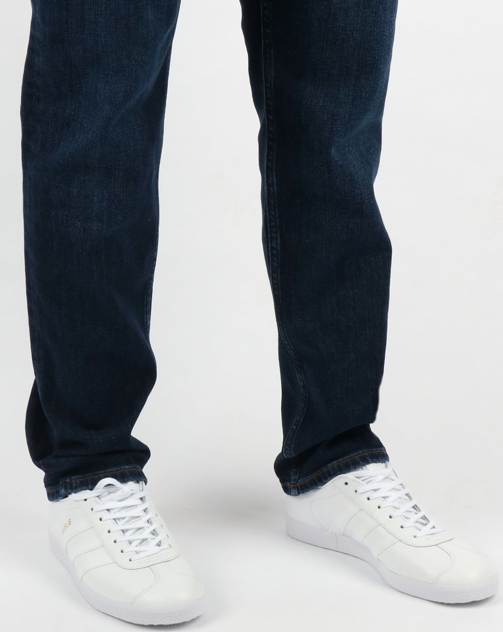 Gant – Regular Jeans in Dunkelblau mit Used-Effekt