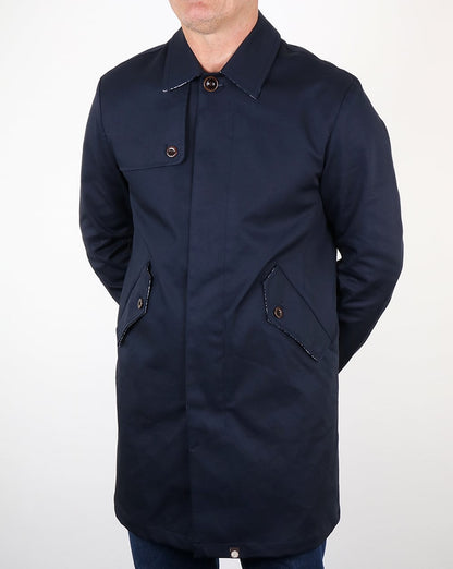 Pretty Green Layton Mac Marineblau
