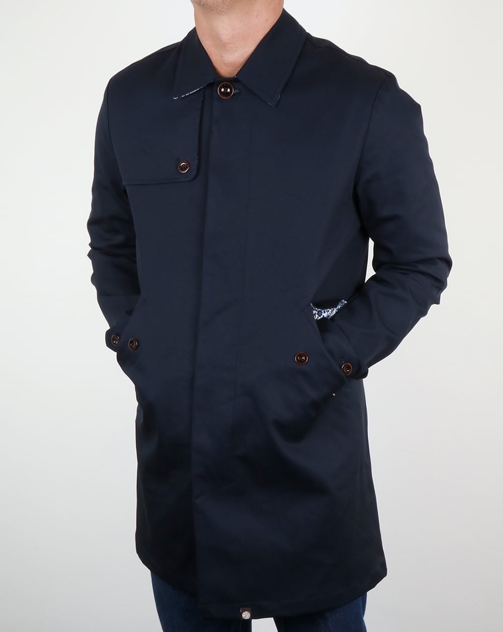 Pretty Green Layton Mac Marineblau
