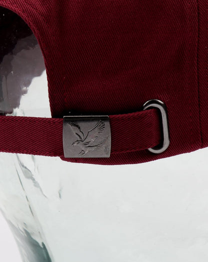 Lyle And Scott – Baseballkappe in Claret Jug