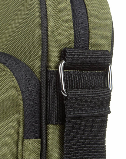 Lyle And Scott – Colour Pop – Kleine Tasche in Olivgrün