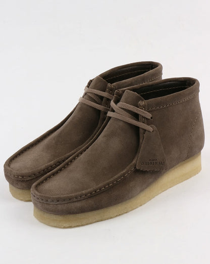 Clarks Originals Wallabee Wildlederstiefel Grau