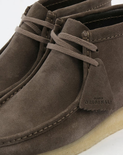 Clarks Originals Wallabee Wildlederstiefel Grau