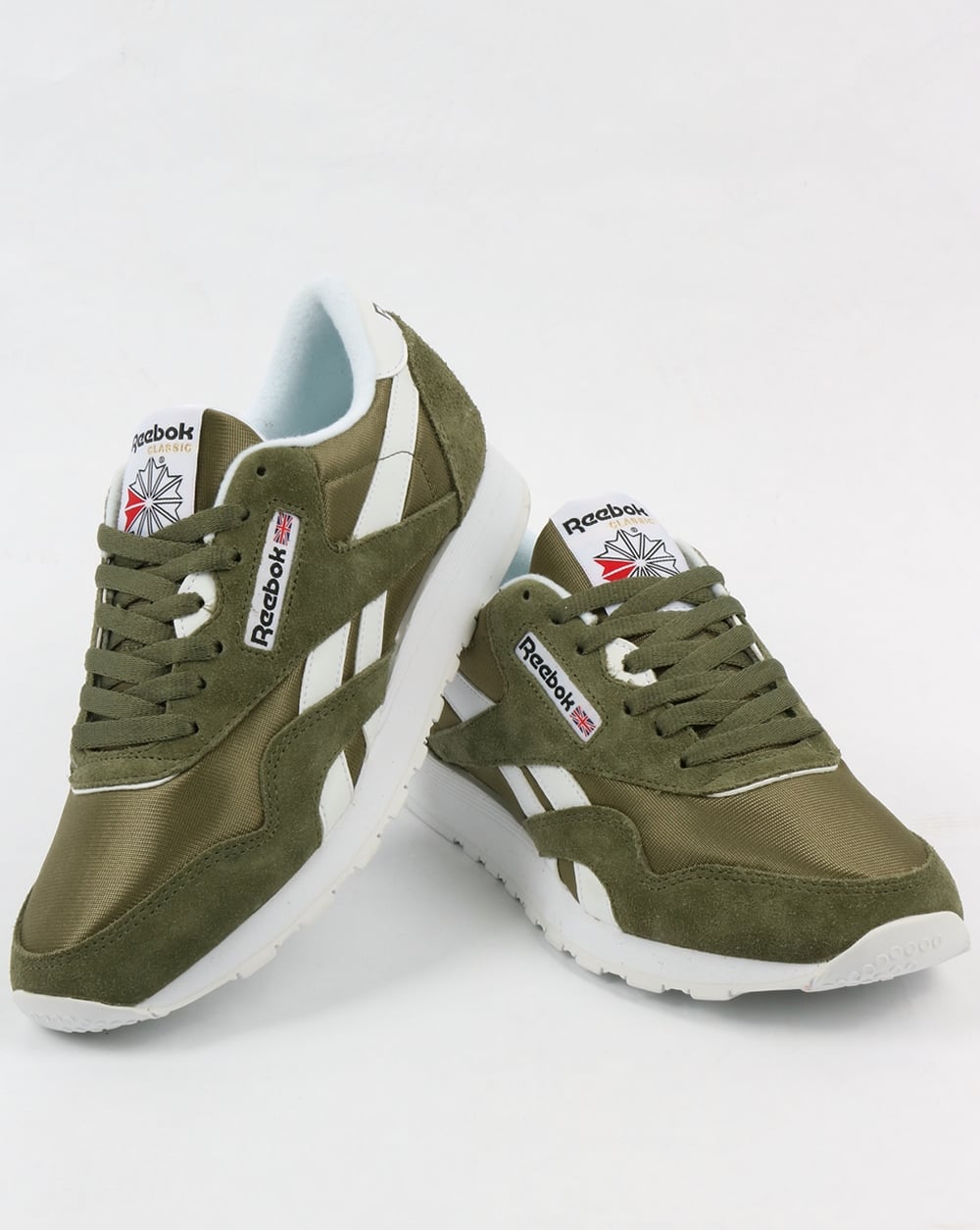 Reebok – Klassische Nylon-Sneaker in Jägergrün