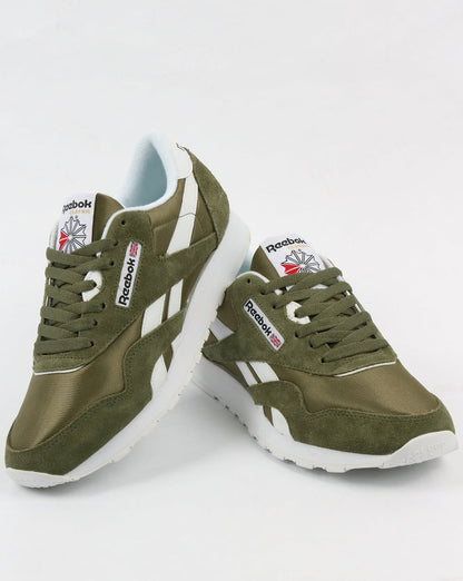 Reebok – Klassische Nylon-Sneaker in Jägergrün