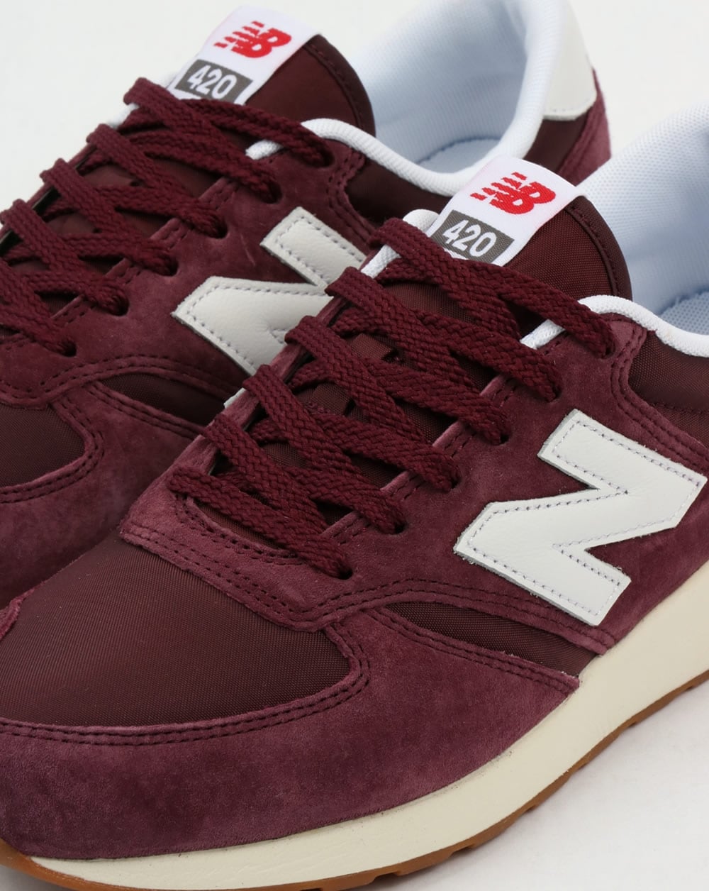 New Balance 420 Re-Engineered Wildleder-Sneaker Burgund/Weiß