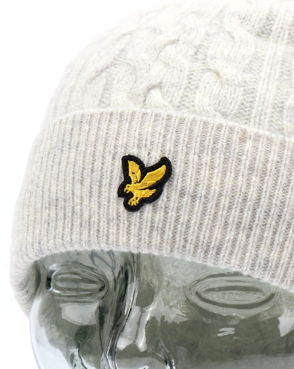 Lyle And Scott – Beanie mit Zopfmuster in Off-White-Melange