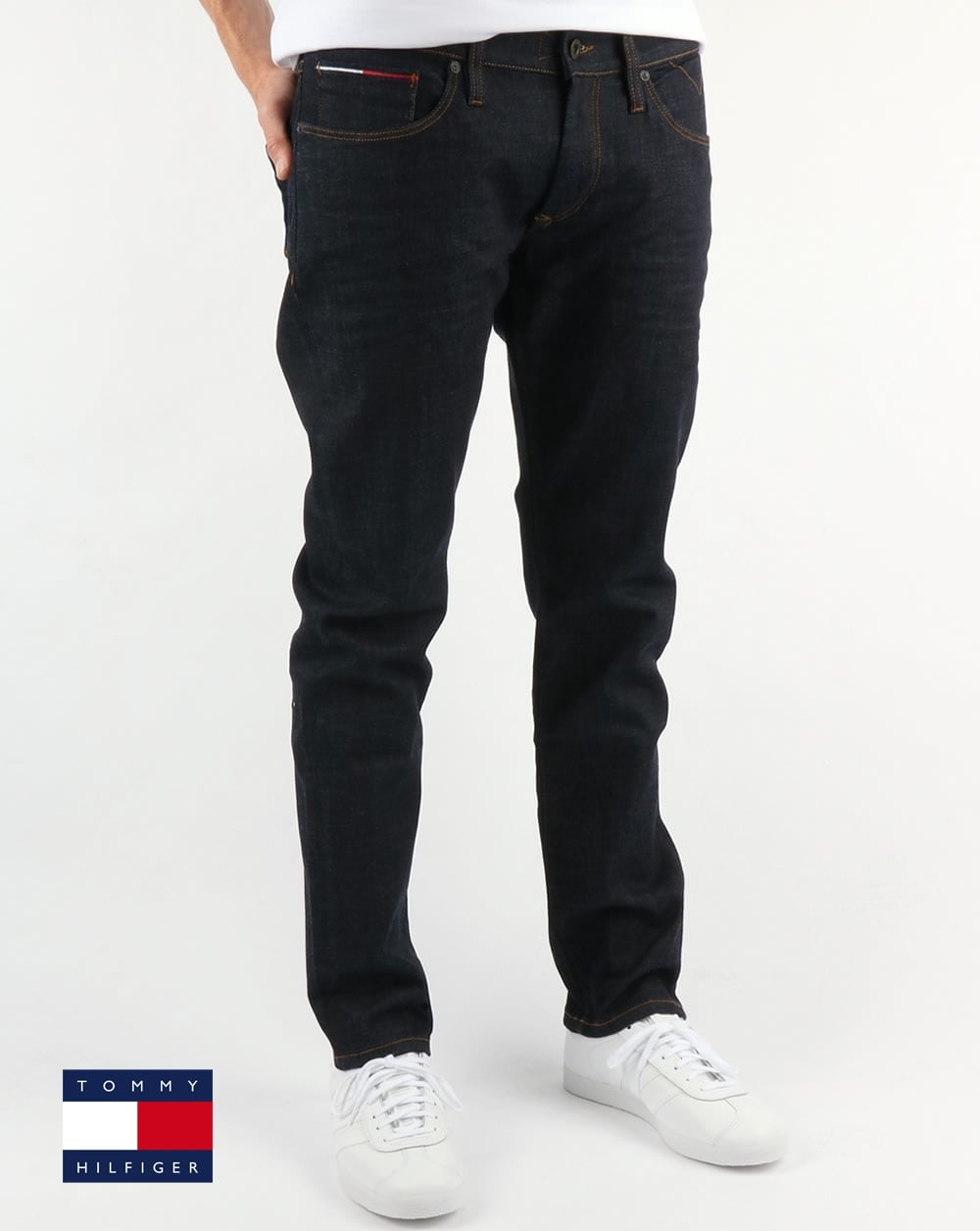 Tommy Hilfiger – Scanton – Slim-Fit-Jeans in bequemer Spülung