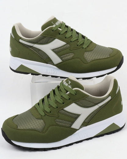 Diadora N902 Sneaker Grün Oliv