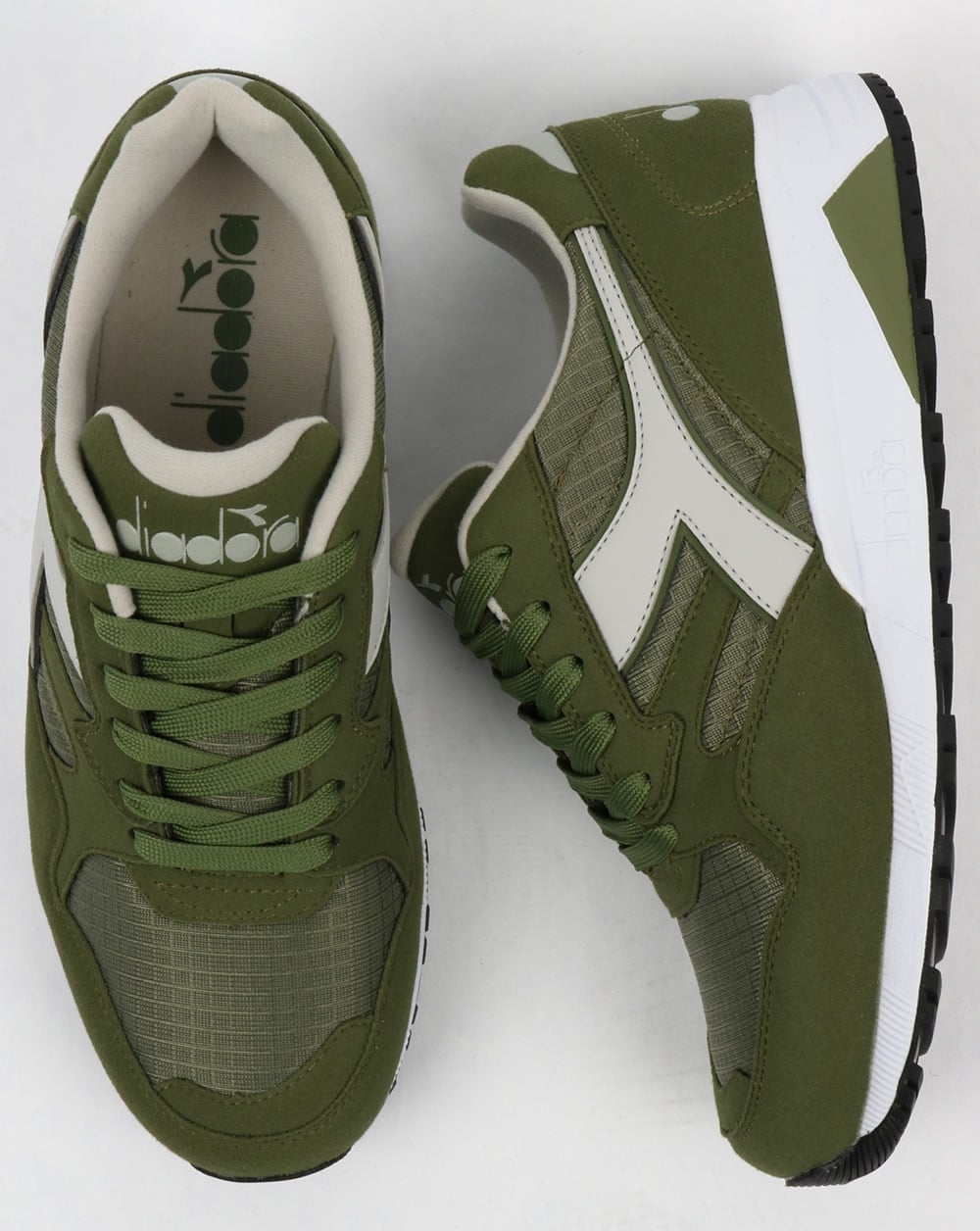 Diadora N902 Sneaker Grün Oliv