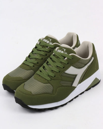 Diadora N902 Sneaker Grün Oliv