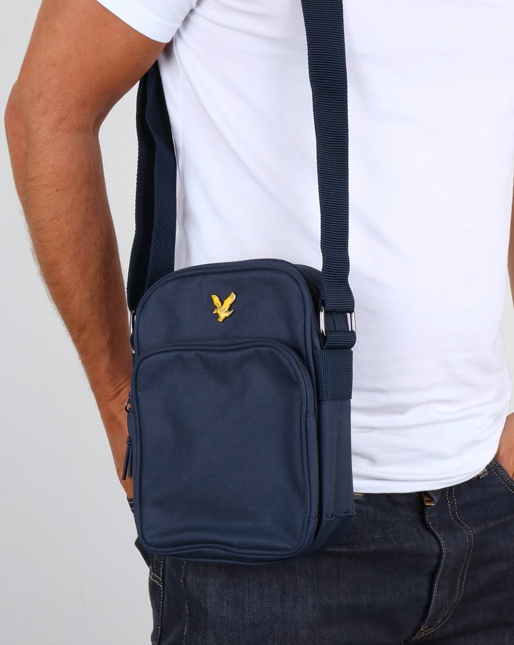 Lyle And Scott Colour Pop Kleine Tasche in Marineblau