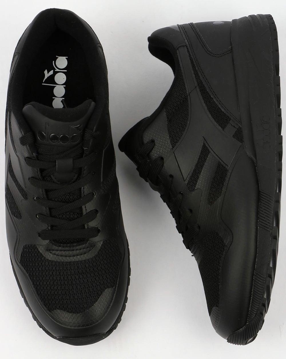 Diadora N902 MM Sneaker Dreifach Schwarz
