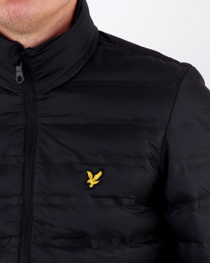 Lyle And Scott – Wattierte Jacke mit Trichterkragen in Schwarz