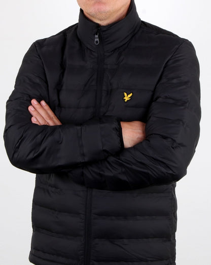 Lyle And Scott – Wattierte Jacke mit Trichterkragen in Schwarz