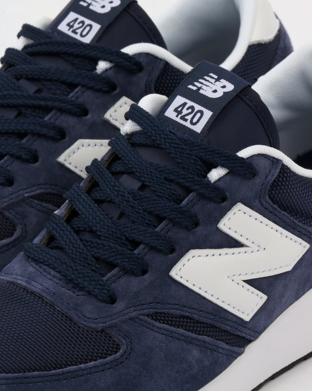 New Balance 420 Re-Engineered Sneaker Marineblau