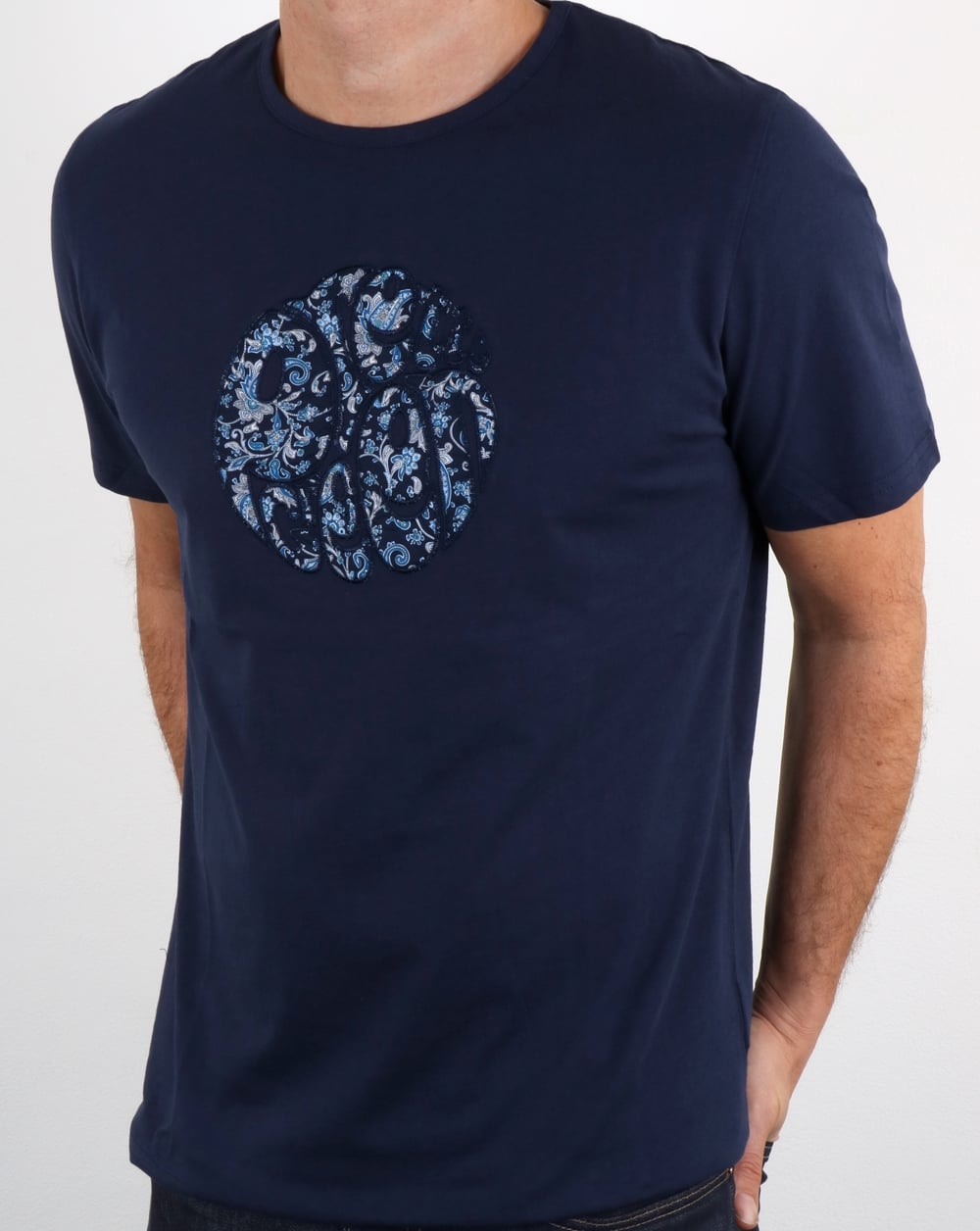 Pretty Green – T-Shirt mit Logo-Applikation in Marineblau