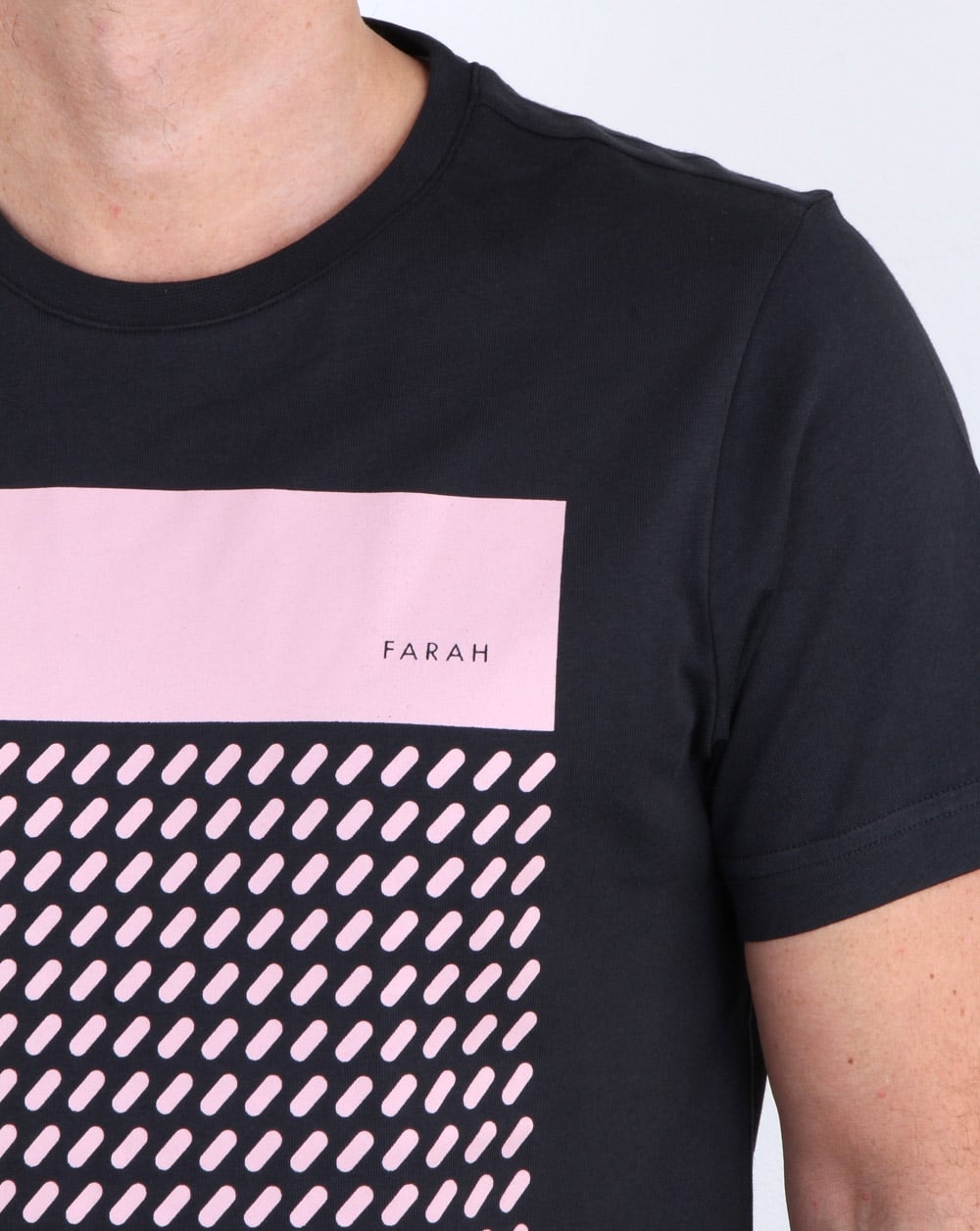 Farah Chestering T-Shirt Tiefschwarz